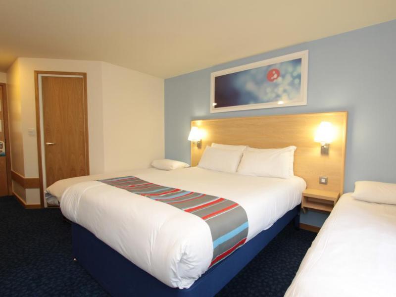 Travelodge Newbury Tot Hill Highclere Exterior foto